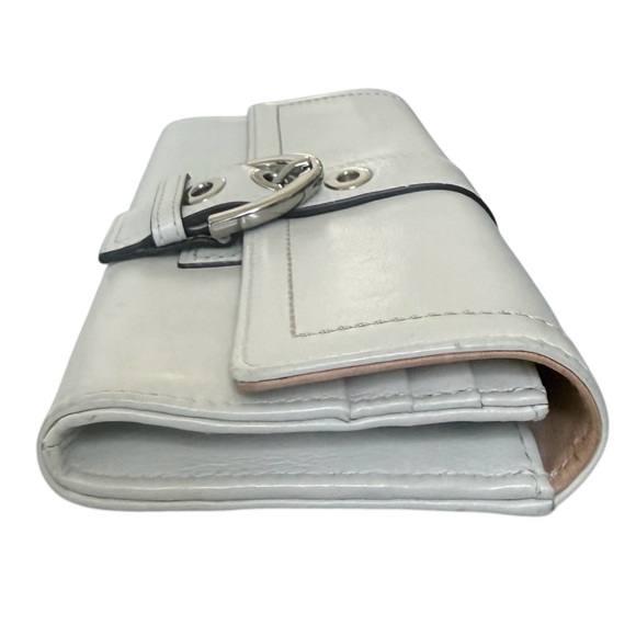 Coach Off-White Leather Buckle Clutch Wallet - Picture 9 of 10